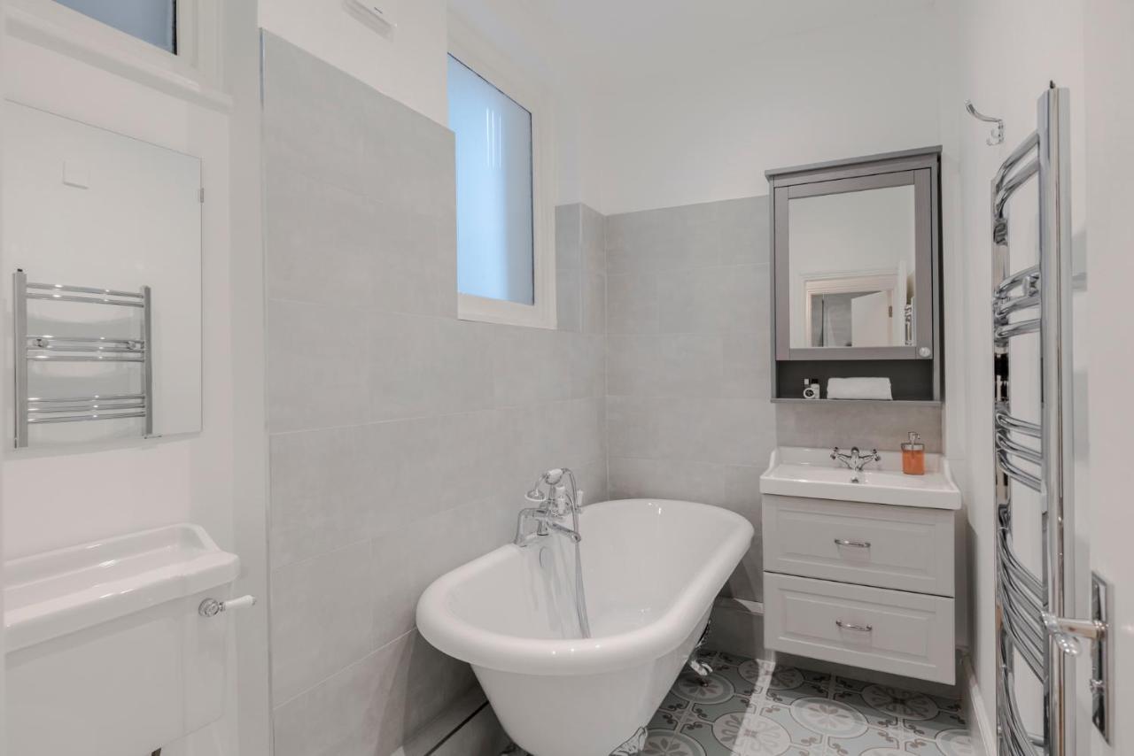 Lux And Spacious 4 Bedroom Apt Camden ลอนดอน ภายนอก รูปภาพ